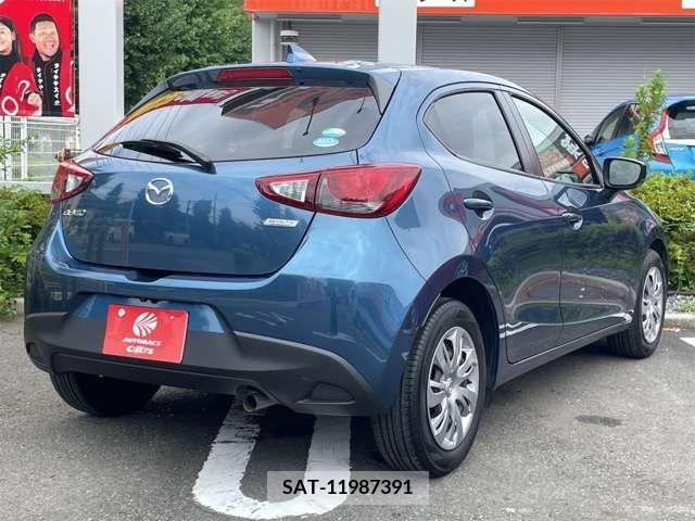 Mazda DEMIO 2017-09 359394-2