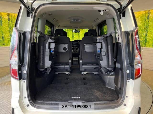 Nissan SERENA 2019-11 348826-11