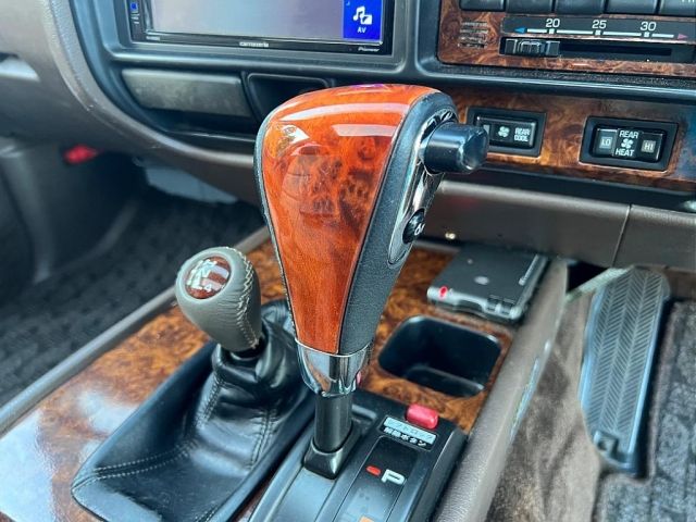Toyota LAND CRUISER 1992-01 9027-14