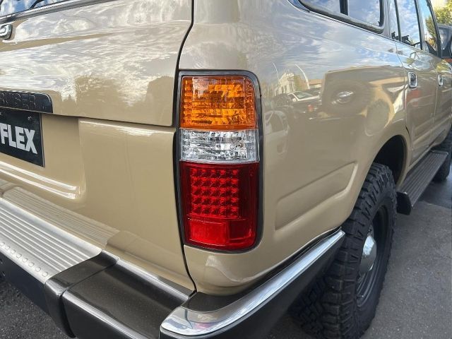 Toyota LAND CRUISER 1992-01 9027-17