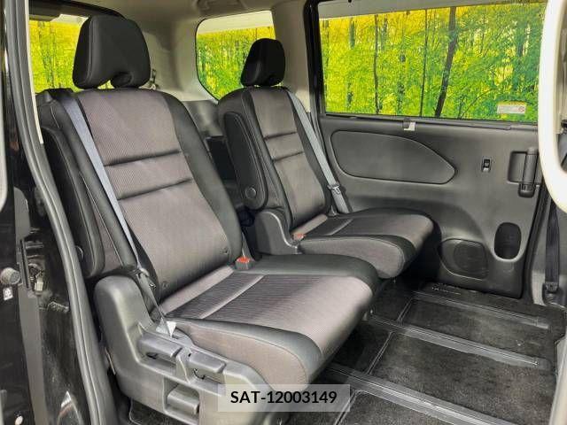 Nissan SERENA 2019-05 324992-9
