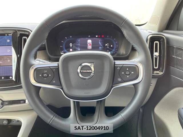 Volvo XC40 2022-08 333112-11