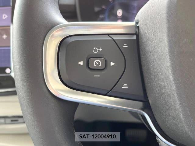 Volvo XC40 2022-08 333112-10