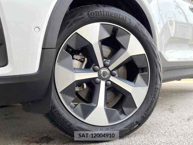 Volvo XC40 2022-08 333112-14