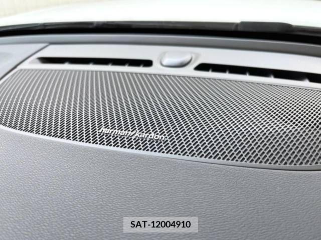 Volvo XC40 2022-08 333112-5