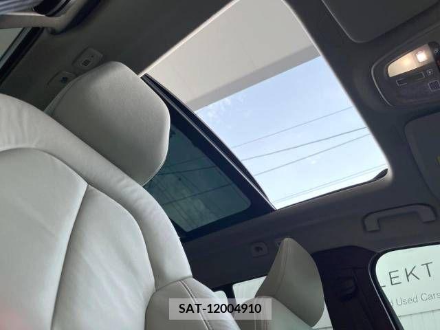 Volvo XC40 2022-08 333112-4