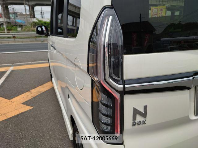 Honda N BOX CUSTOM 2018-05 278961-11