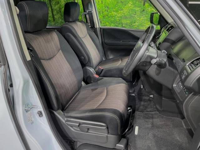 Nissan SERENA 2014-02 12979-8