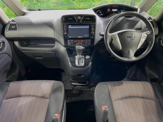Nissan SERENA 2014-02 12979-1