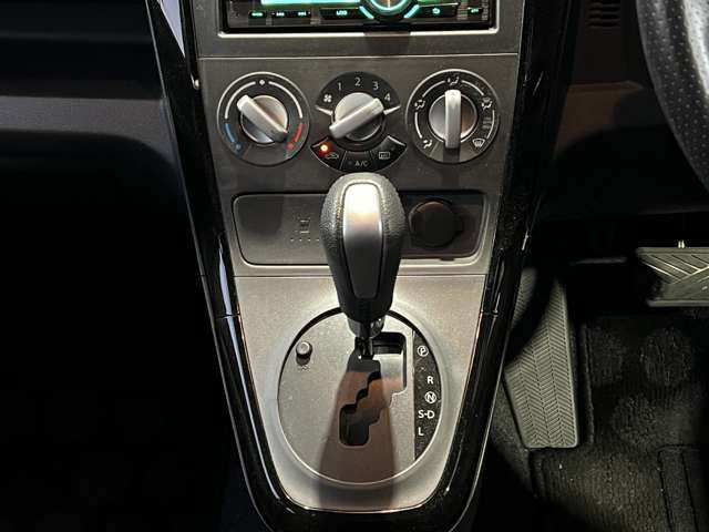 Suzuki SPLASH 2012-10 195251-16