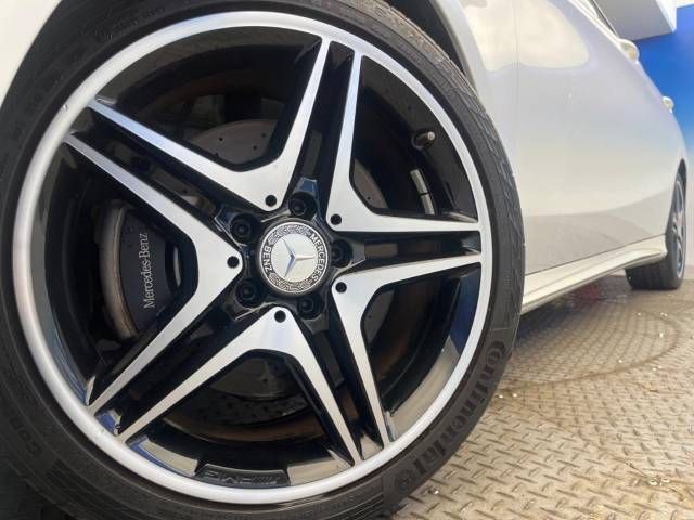 Mercedes Benz CLA-CLASS 2015-02 181772-9