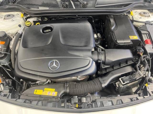 Mercedes Benz CLA-CLASS 2015-02 181772-19