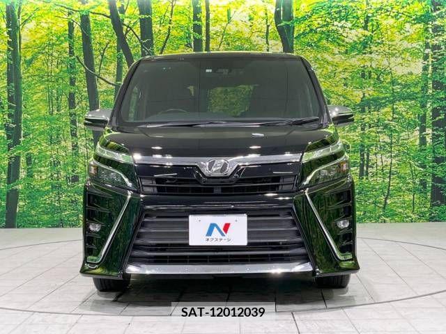 Toyota VOXY 2018-05 338793-14