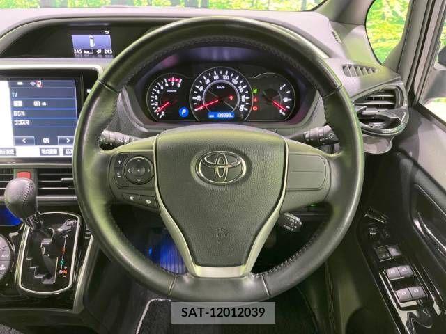Toyota VOXY 2018-05 338793-11