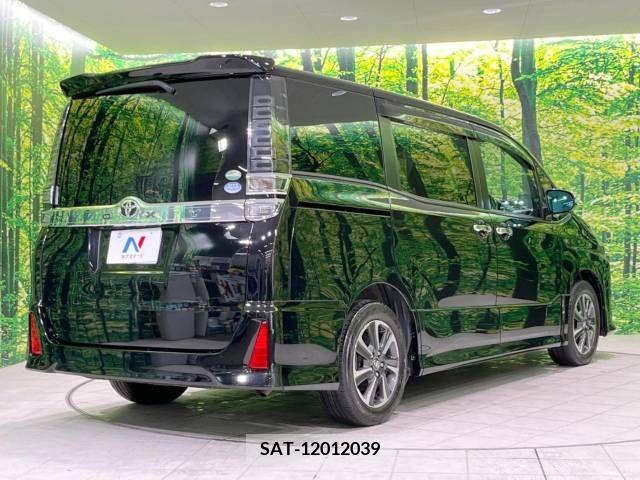 Toyota VOXY 2018-05 338793-17