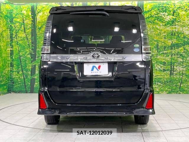 Toyota VOXY 2018-05 338793-15