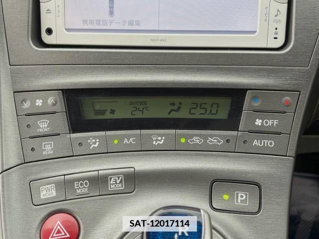 Toyota PRIUS 2013-02 351915-4