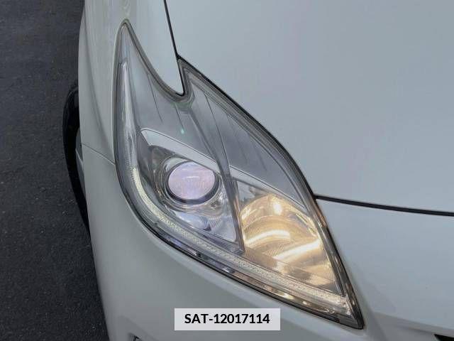 Toyota PRIUS 2013-02 351915-12