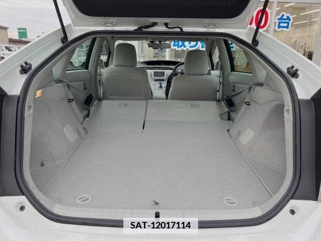 Toyota PRIUS 2013-02 351915-11