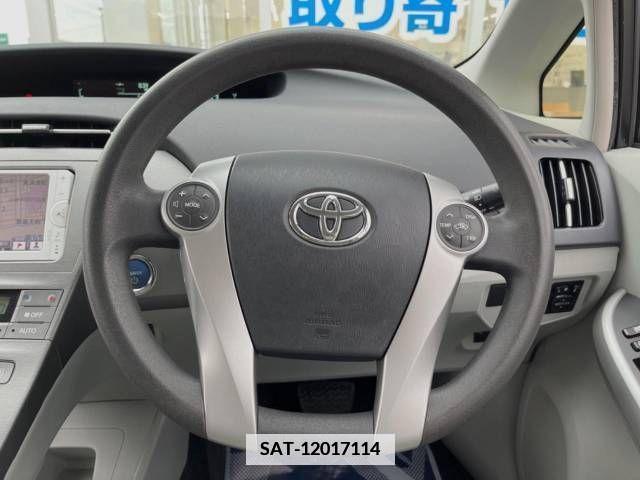 Toyota PRIUS 2013-02 351915-8
