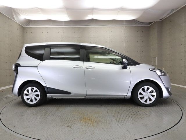 Toyota SIENTA 2015-11 8719-22