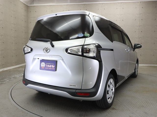 Toyota SIENTA 2015-11 8719-1