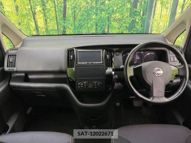 Nissan SERENA 2010-01 252544-1