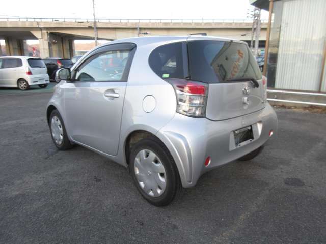 Toyota IQ 2009-12 183279-6