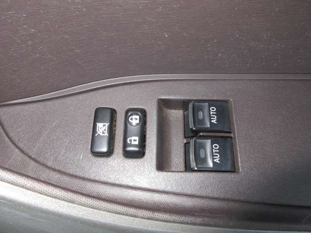 Toyota IQ 2009-12 183279-14