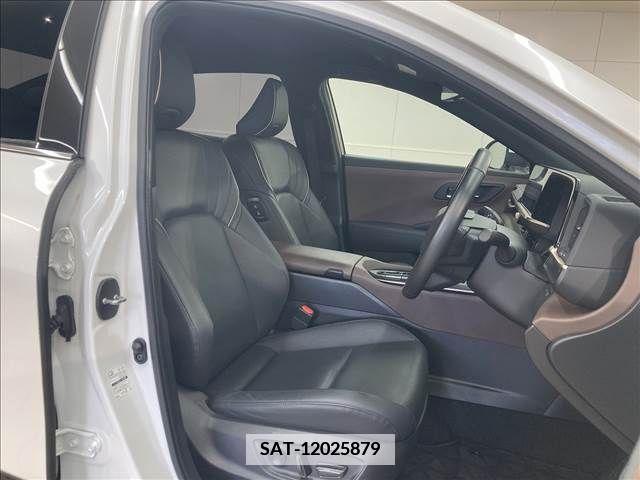 Toyota CROWN 2022-09 375543-11
