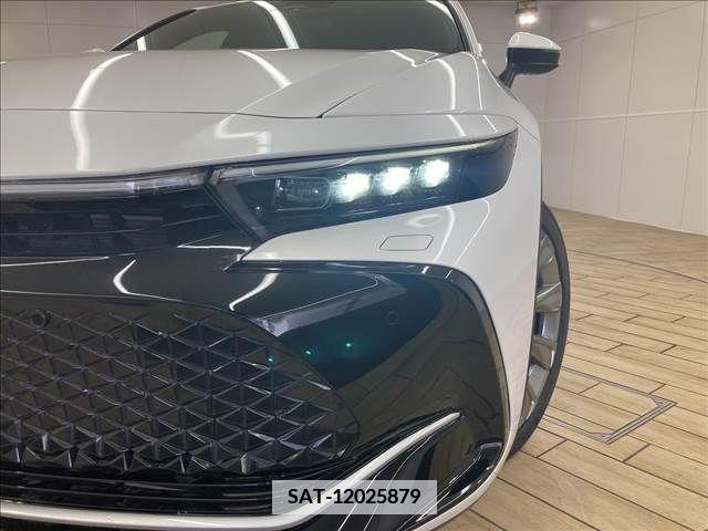 Toyota CROWN 2022-09 375543-18