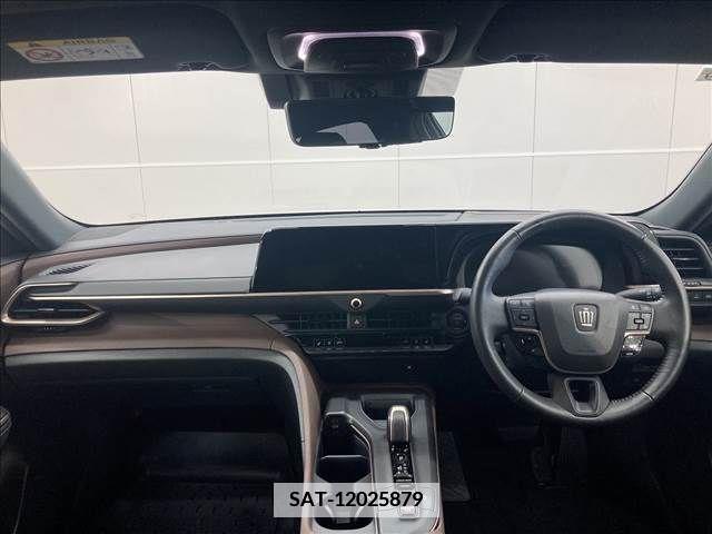 Toyota CROWN 2022-09 375543-1