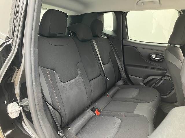 Jeep RENEGADE 2020-10 184643-10