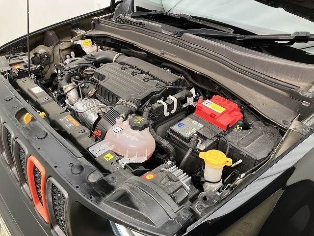 Jeep RENEGADE 2020-10 184643-15