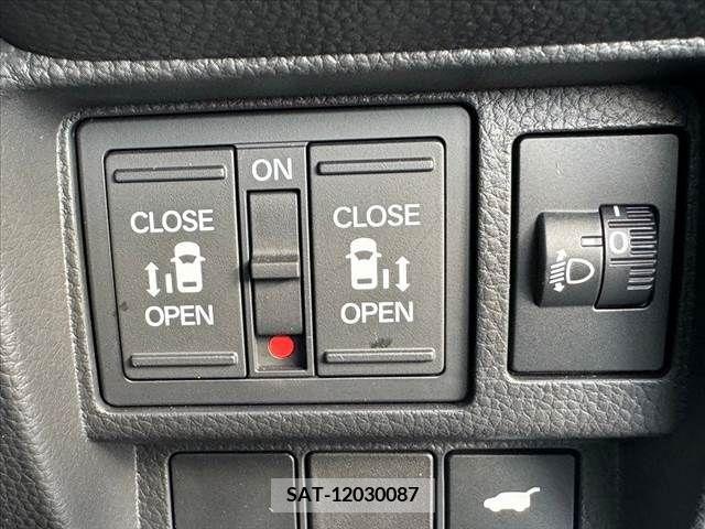 Honda STEP WGN 2023-08 368811-5