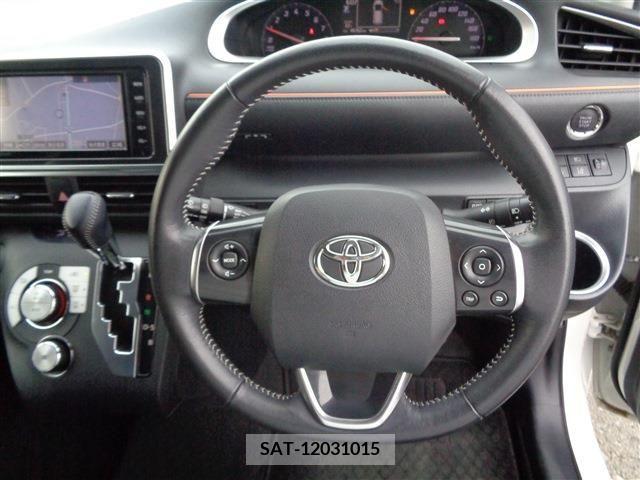 Toyota SIENTA 2017-10 328879-28