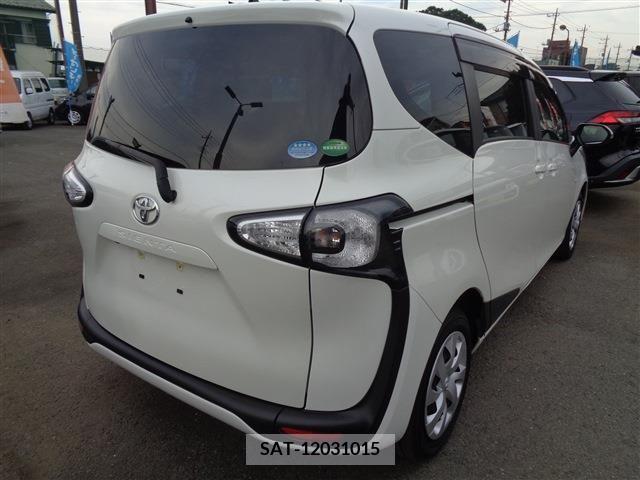 Toyota SIENTA 2017-10 328879-5