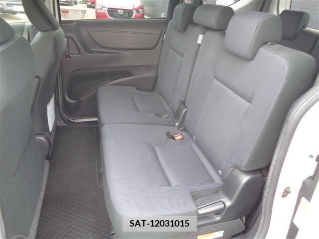 Toyota SIENTA 2017-10 328879-9