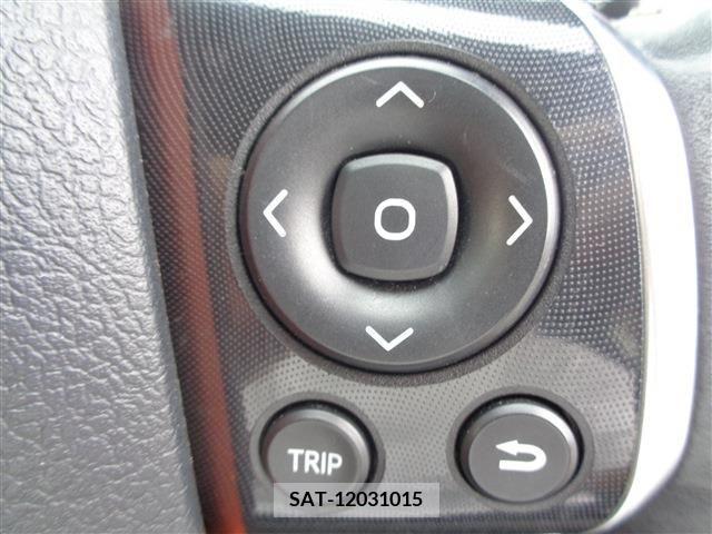 Toyota SIENTA 2017-10 328879-27
