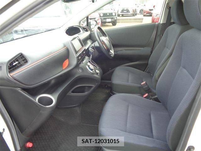 Toyota SIENTA 2017-10 328879-8