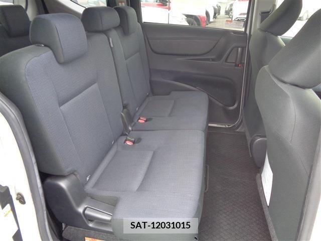 Toyota SIENTA 2017-10 328879-14