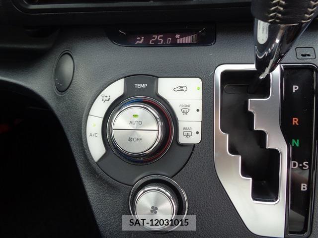 Toyota SIENTA 2017-10 328879-20