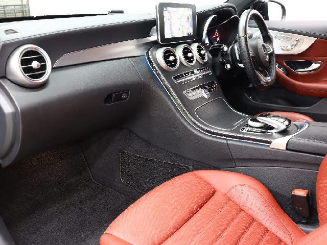 Amg C-CLASS 2018-02 16319-15