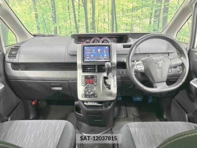 Toyota VOXY 2011-10 321277-1