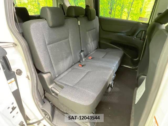 Toyota SIENTA 2017-07 339668-9