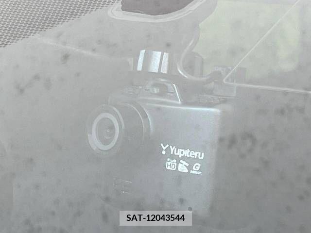 Toyota SIENTA 2017-07 339668-5