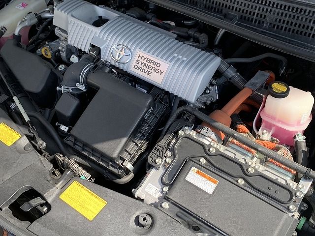 Toyota PRIUS ALPHA 2013-08 9426-6