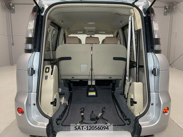Toyota SIENTA 2011-10 285083-5