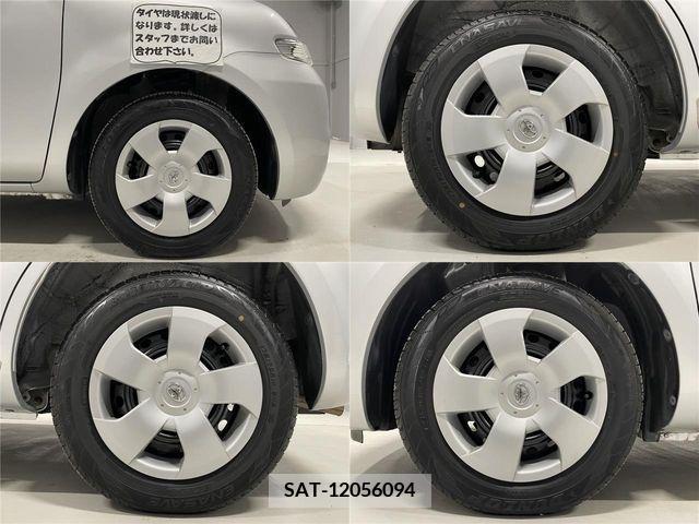 Toyota SIENTA 2011-10 285083-23
