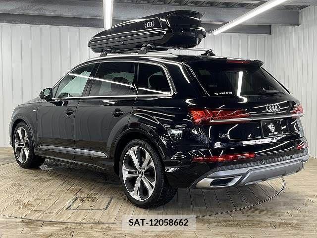 Audi Q7 2020-09 261687-16